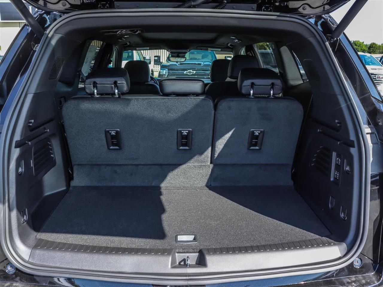 2025 Buick Enclave AWD 4dr Avenir Photo