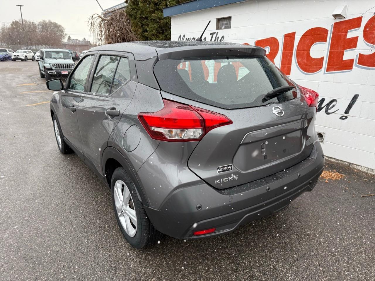 2020 Nissan Kicks S (CVT) 4dr Front-Wheel Drive Photo4