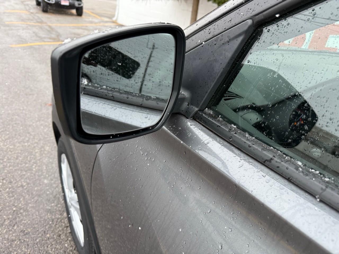 2020 Nissan Kicks S (CVT) 4dr Front-Wheel Drive Photo