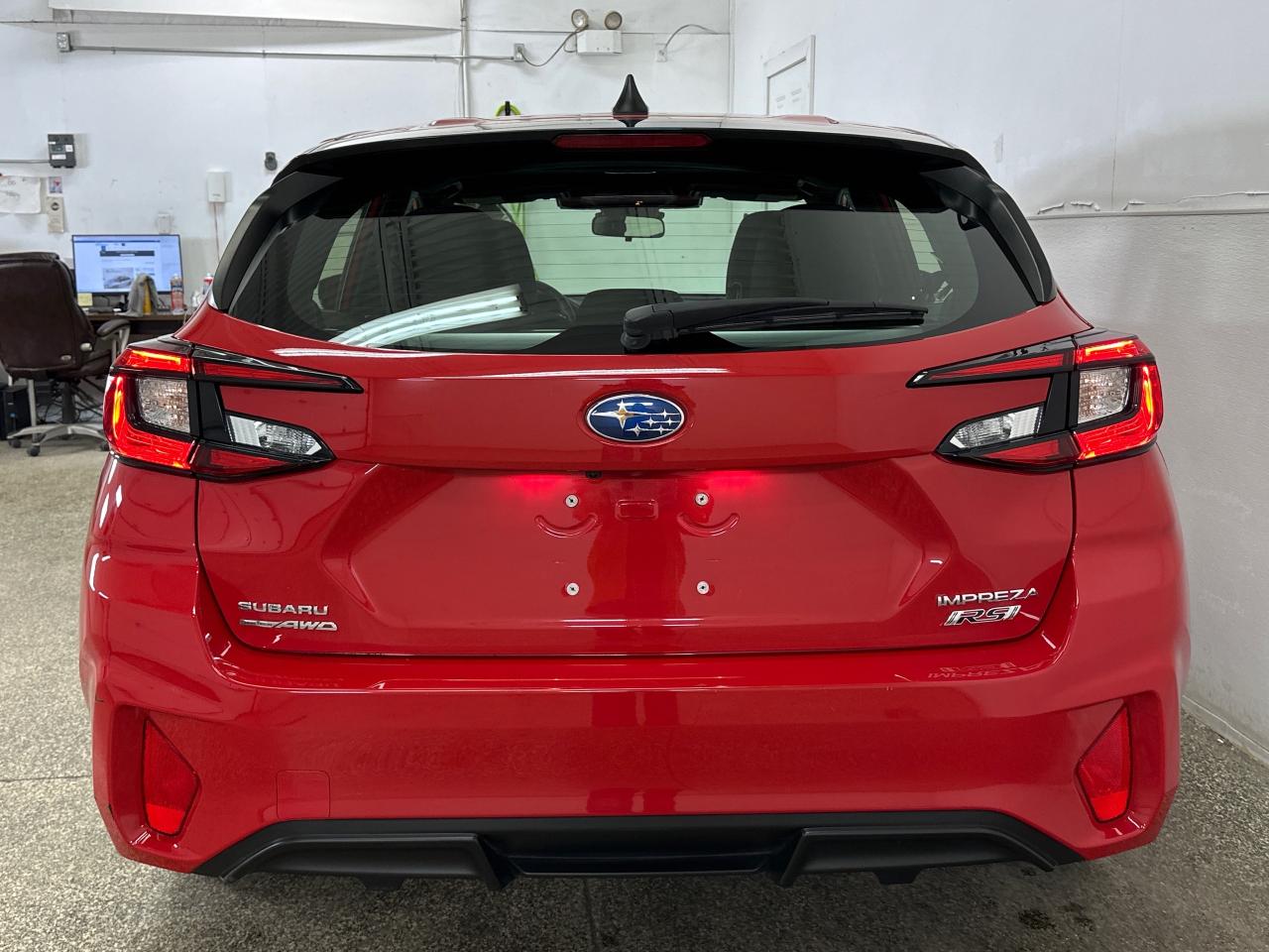 2024 Subaru Impreza RS 4dr Hatchback Photo4