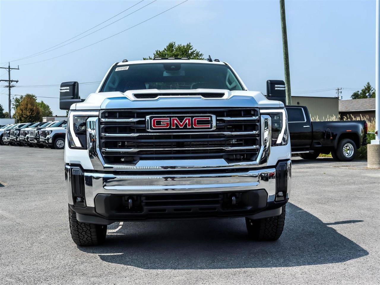 2025 GMC SIERRA 2500HD 4WD Crew Cab Standard Box SLE Photo