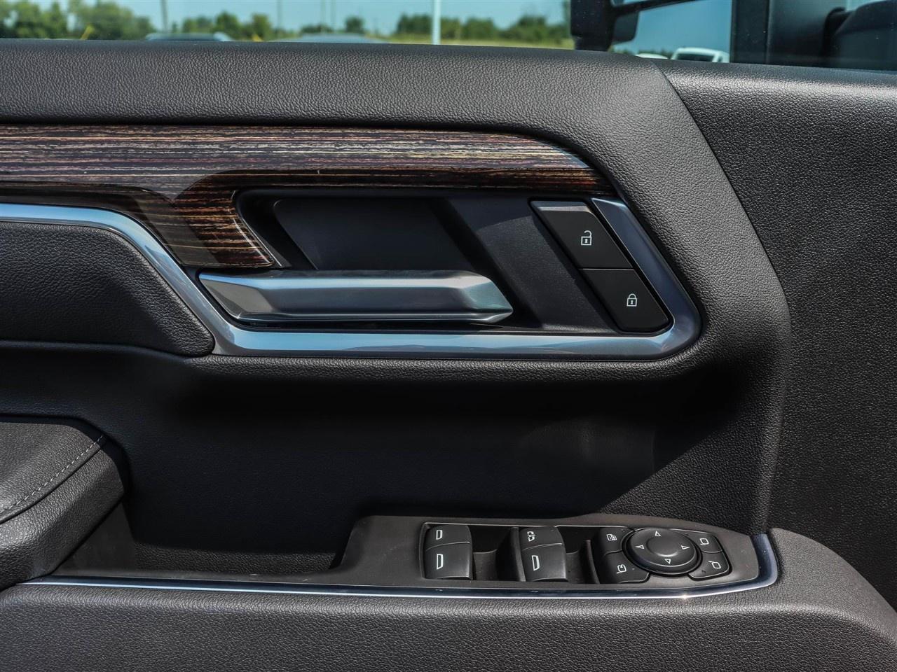 2025 GMC SIERRA 2500HD 4WD Crew Cab Standard Box SLE Photo