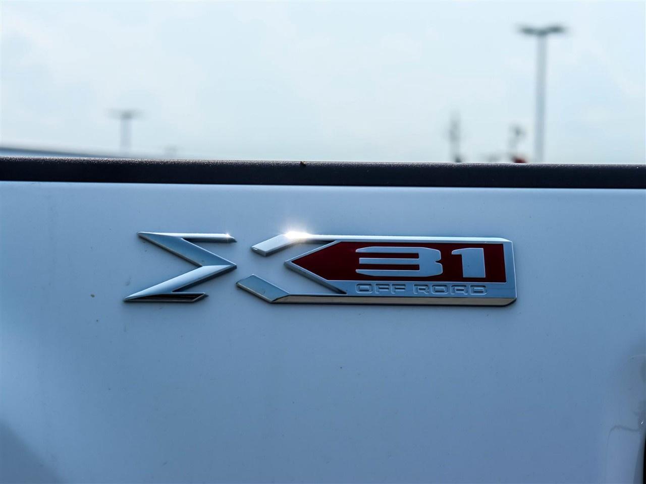 2025 GMC SIERRA 2500HD 4WD Crew Cab Standard Box SLE Photo