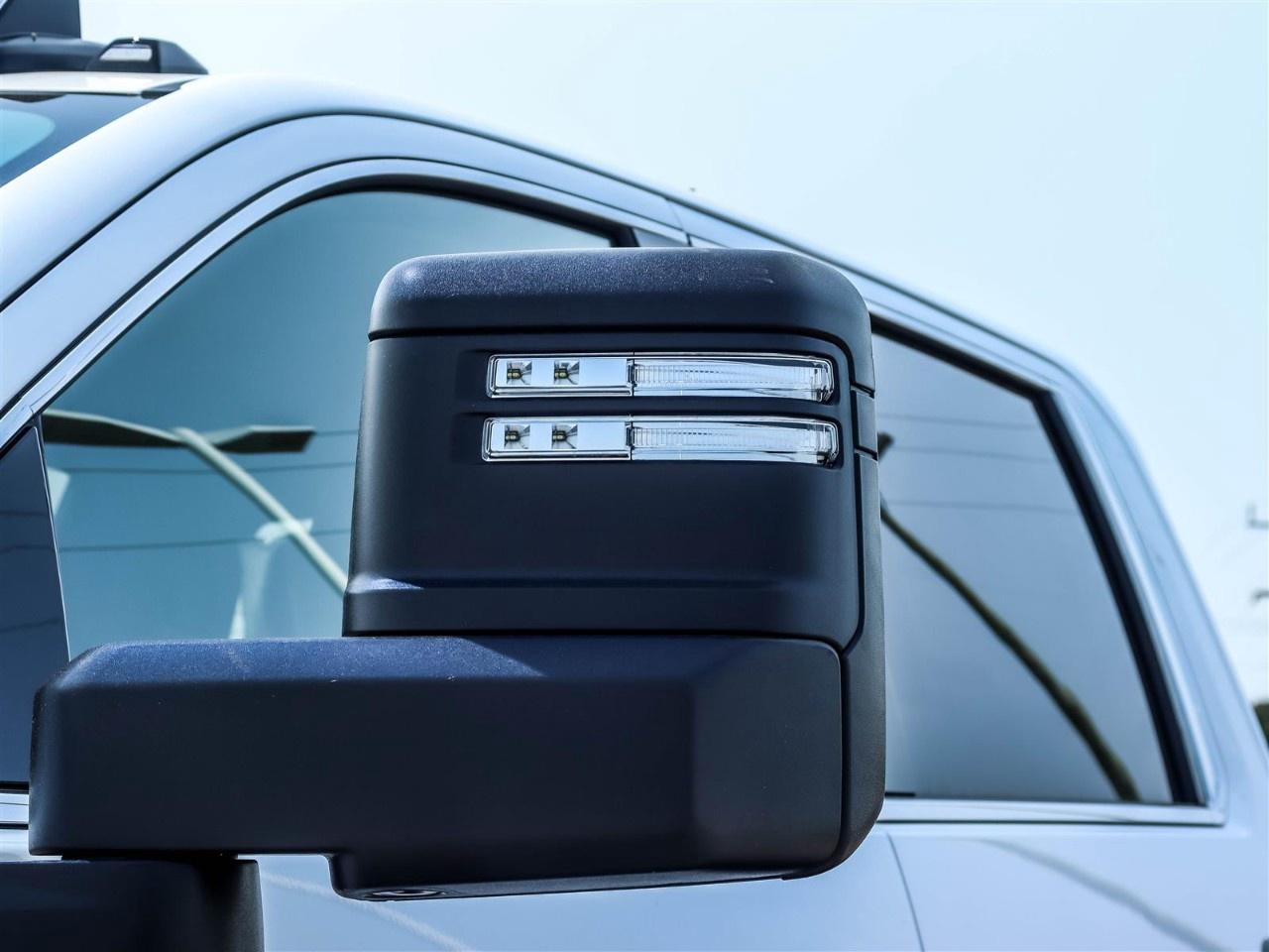 2025 GMC SIERRA 2500HD 4WD Crew Cab Standard Box SLE Photo