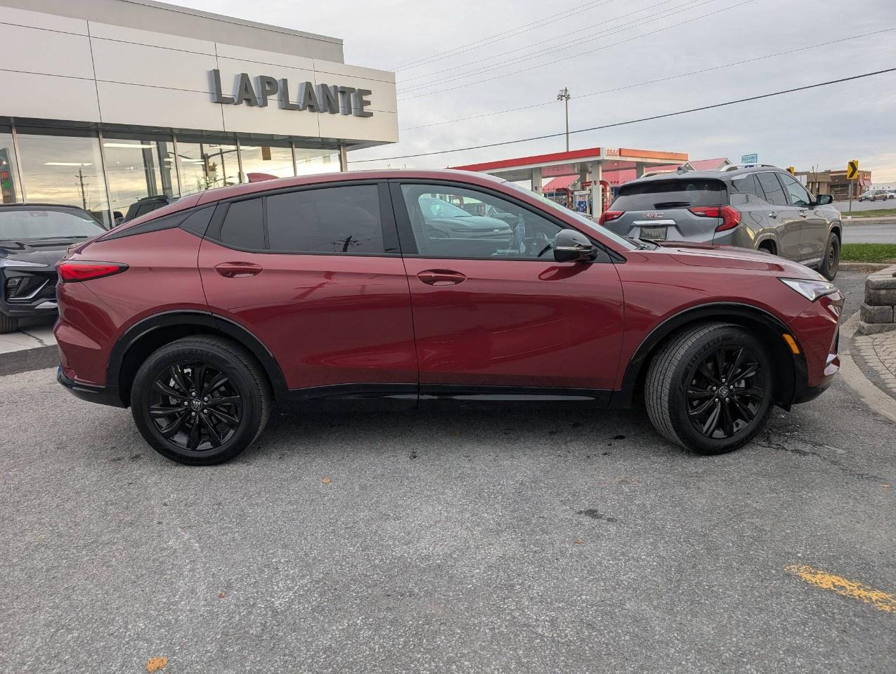 2024 Buick Envista FWD 4dr Sport Touring Photo4