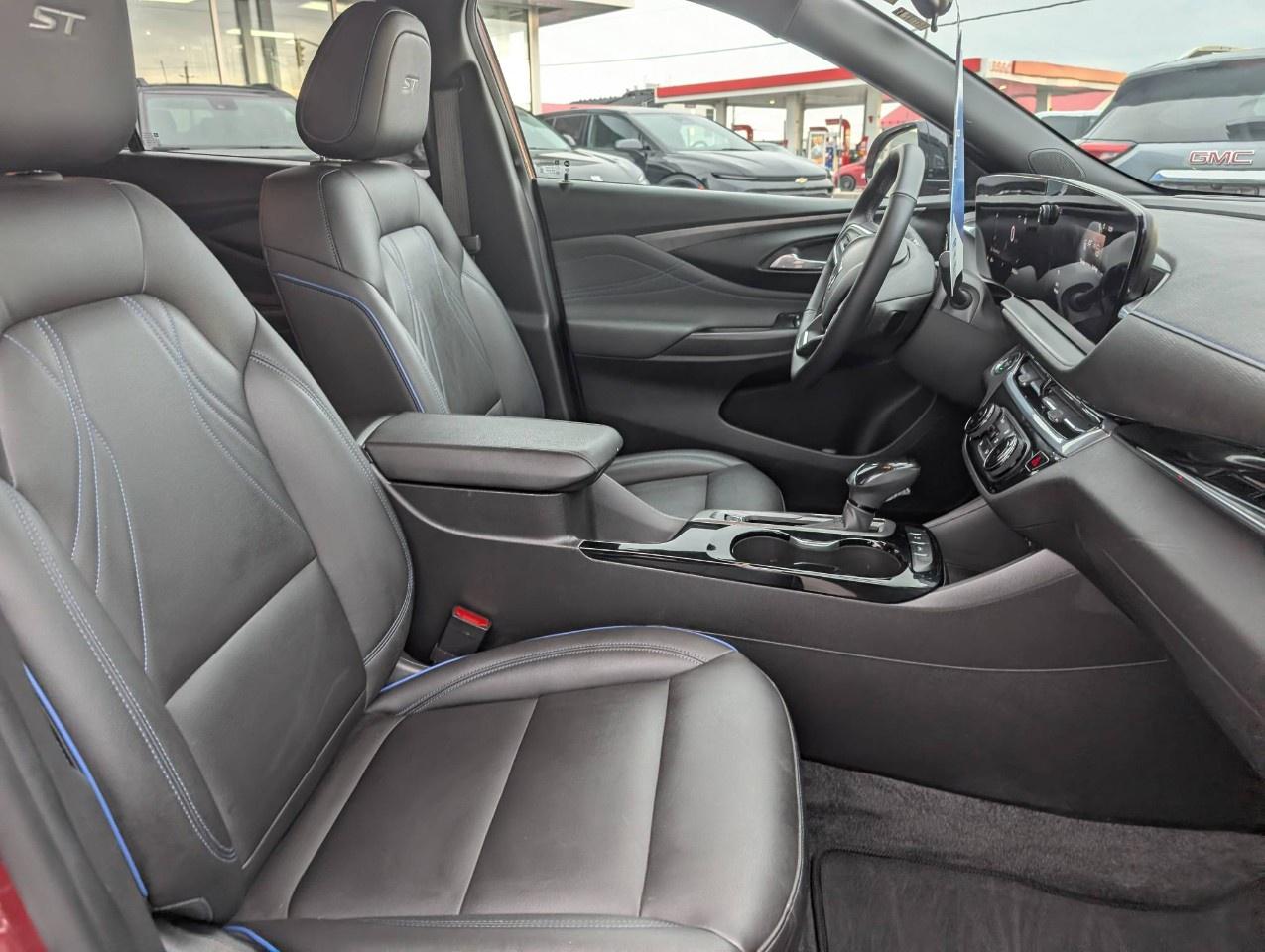 2024 Buick Envista FWD 4dr Sport Touring Photo