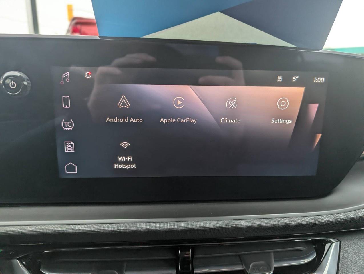 2024 Buick Envista FWD 4dr Sport Touring Photo