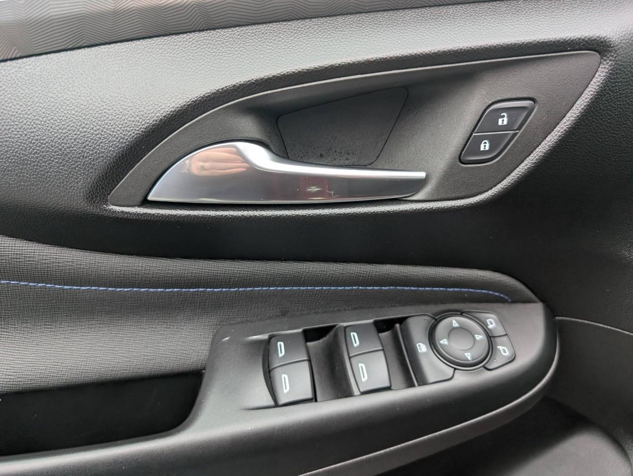 2024 Buick Envista FWD 4dr Sport Touring Photo