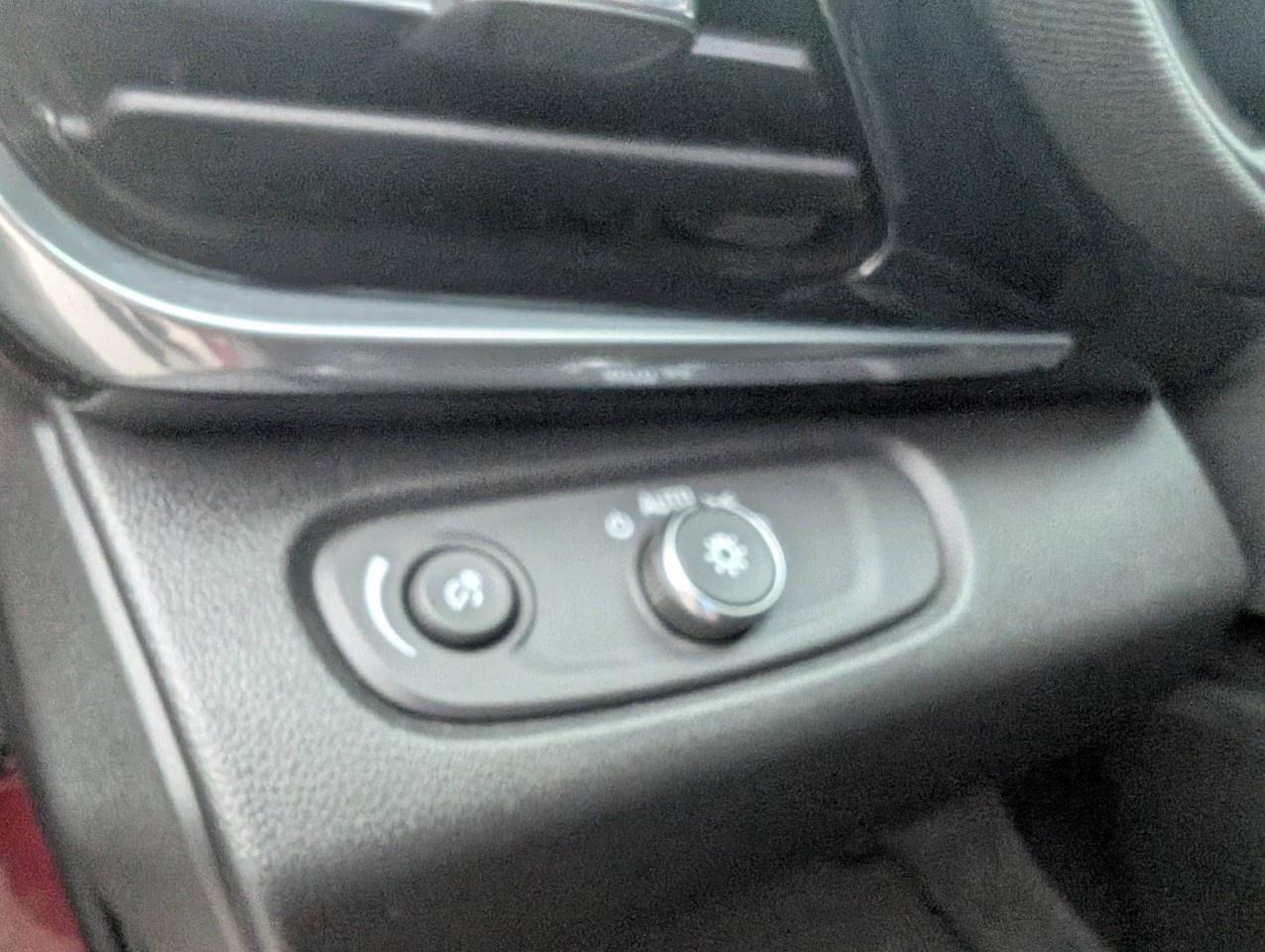 2024 Buick Envista FWD 4dr Sport Touring Photo