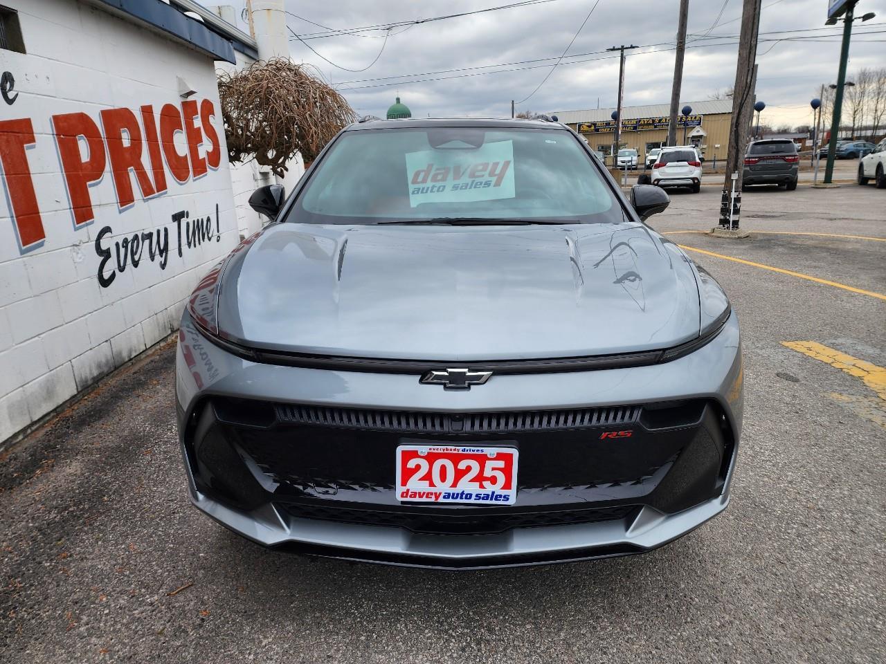2025 Chevrolet Equinox EV RS 4dr Photo