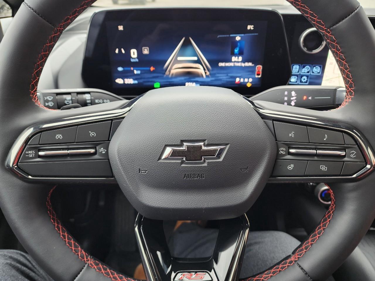 2025 Chevrolet Equinox EV RS 4dr Photo