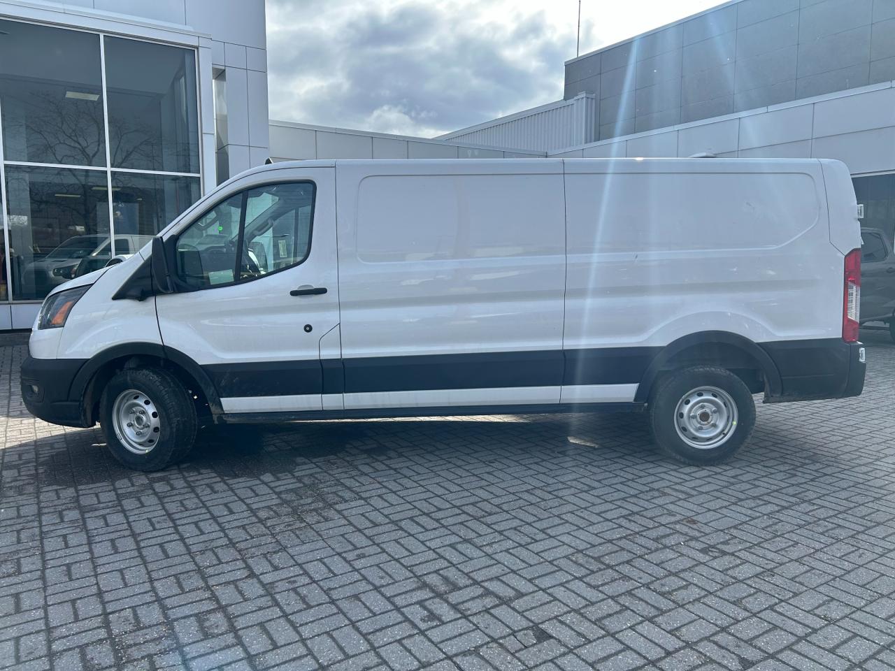2025 Ford Transit-150 Cargo Base Rear-Wheel Drive Low Roof Van 148 in. WB Photo