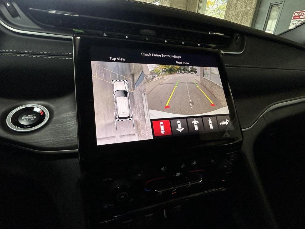 2025 Jeep Grand Cherokee Limited 4dr 4x4 Photo