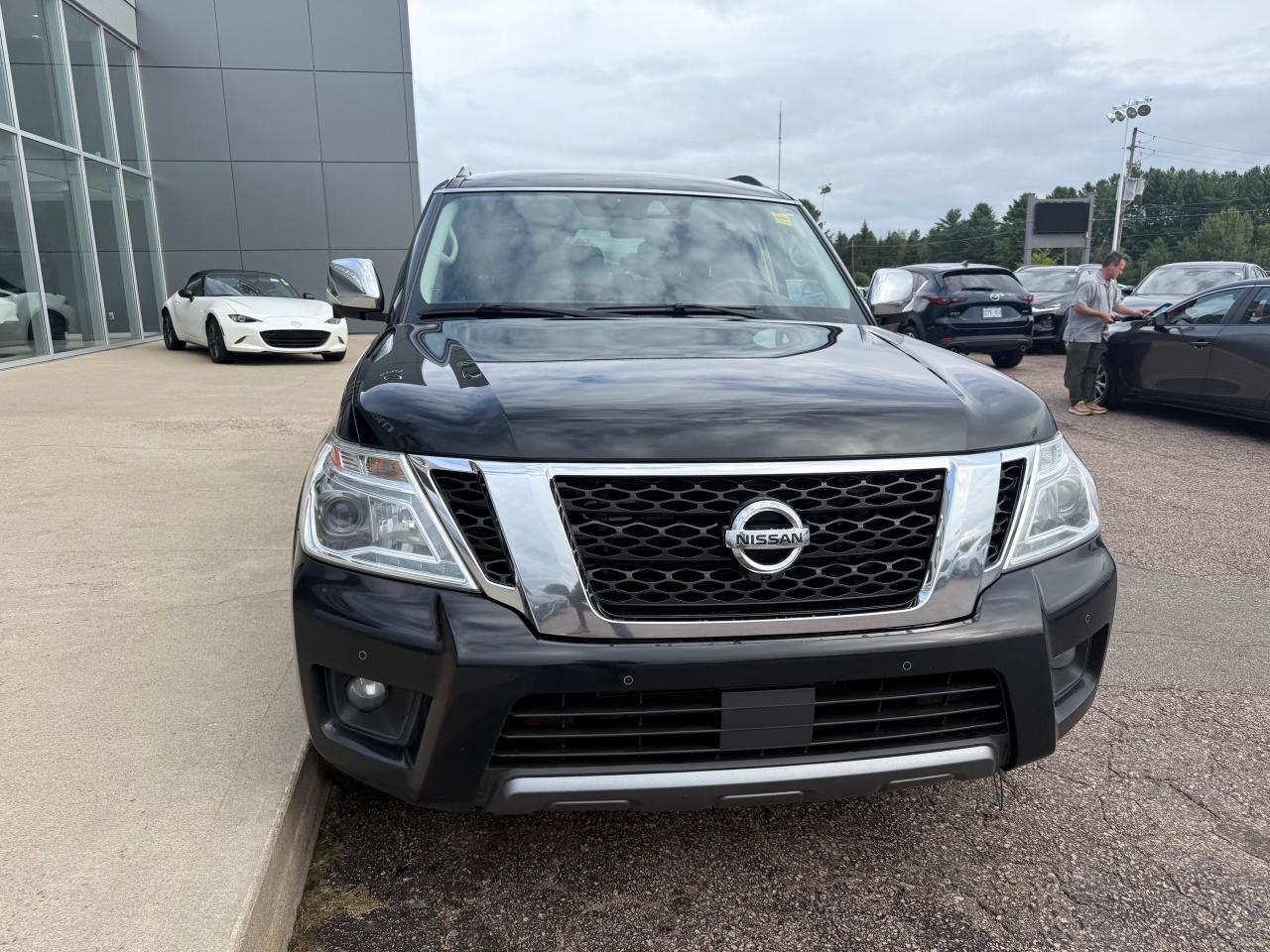 2019 Nissan Armada Platinum (A7) 4dr 4x4 Photo4