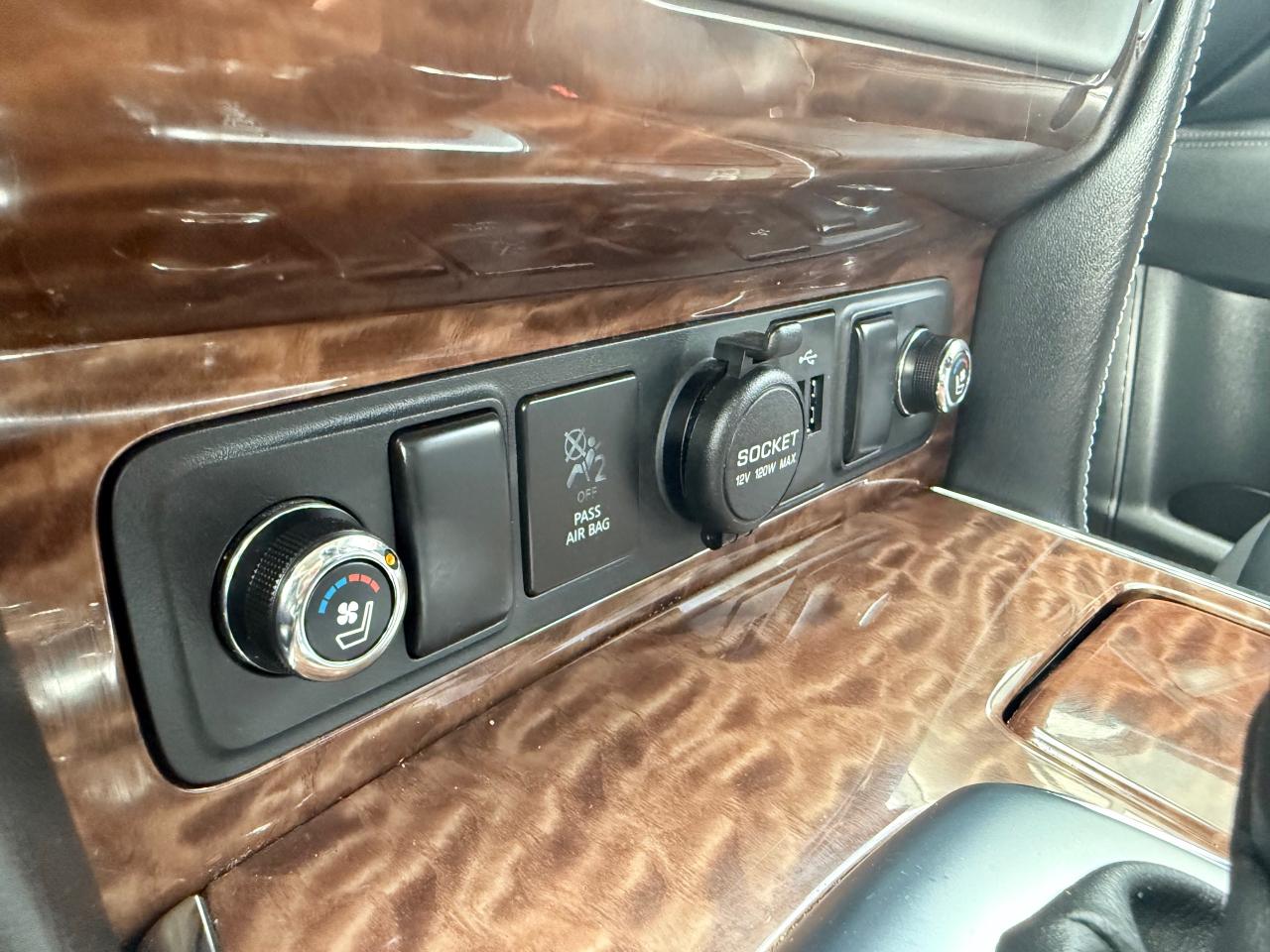 2019 Nissan Armada Platinum (A7) 4dr 4x4 Photo