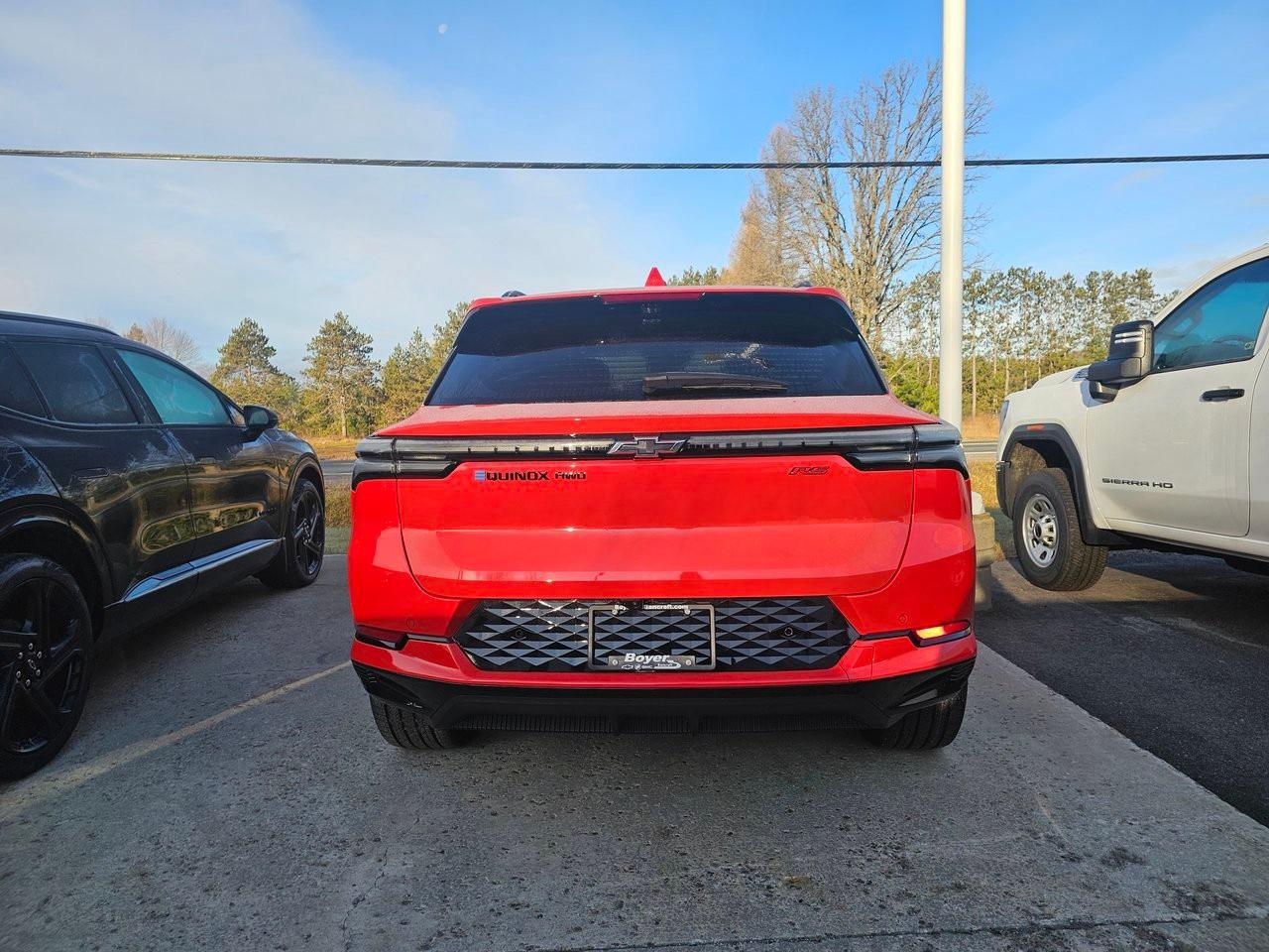 2025 Chevrolet Equinox EV 4dr RS Photo