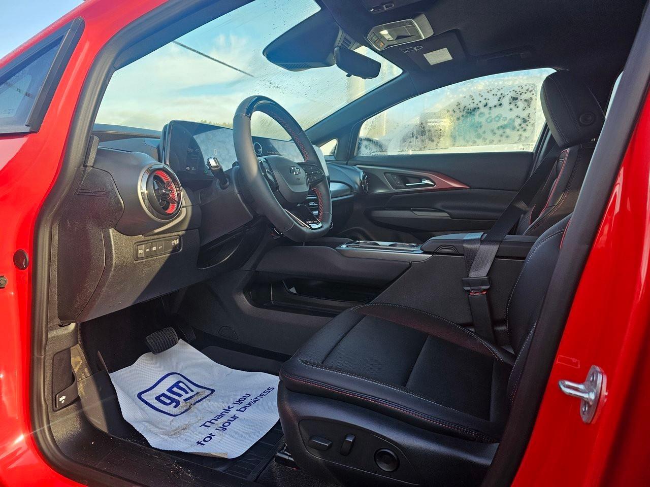 2025 Chevrolet Equinox EV 4dr RS Photo