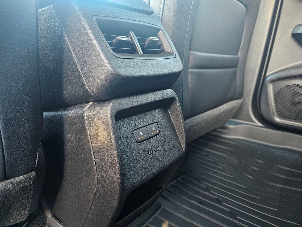 2025 Chevrolet Equinox EV 4dr RS Photo