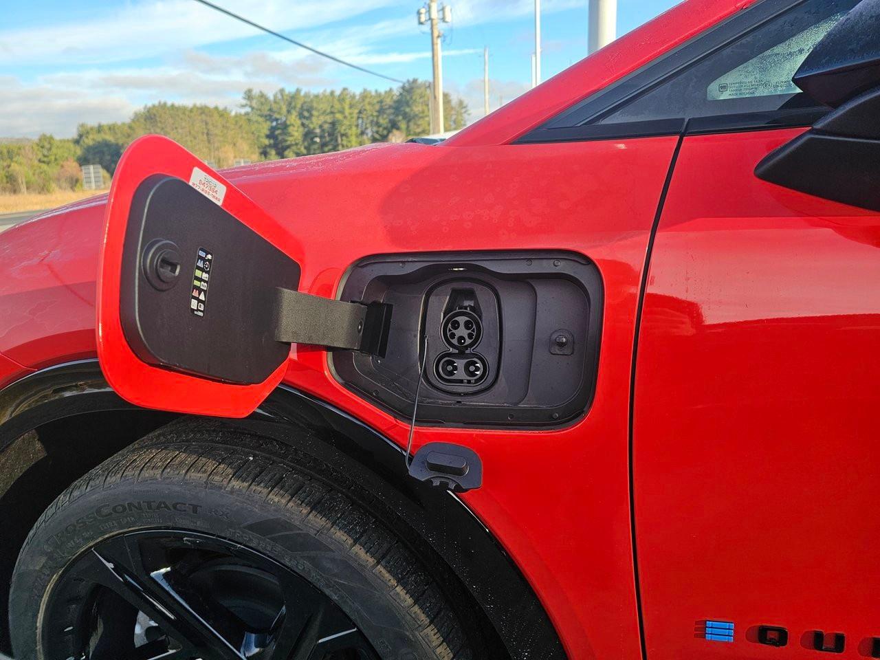 2025 Chevrolet Equinox EV 4dr RS Photo