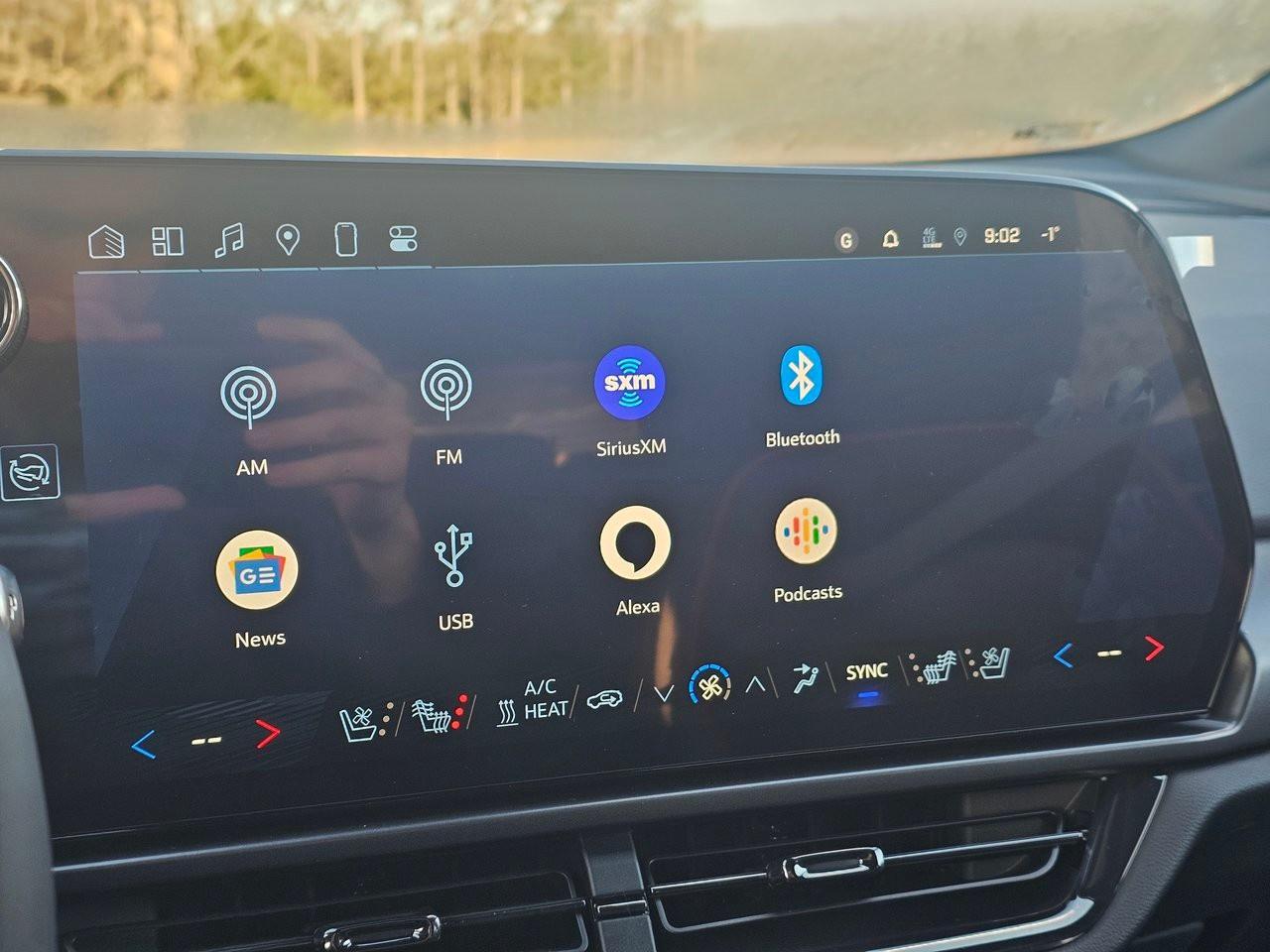 2025 Chevrolet Equinox EV 4dr RS Photo