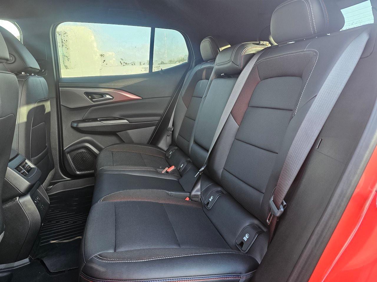 2025 Chevrolet Equinox EV 4dr RS Photo