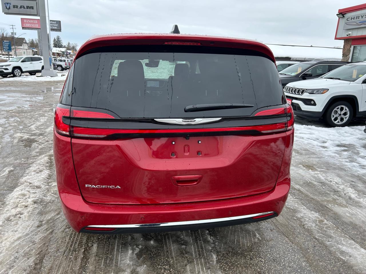 2026 Chrysler Pacifica Select Front-Wheel Drive Passenger Van Photo