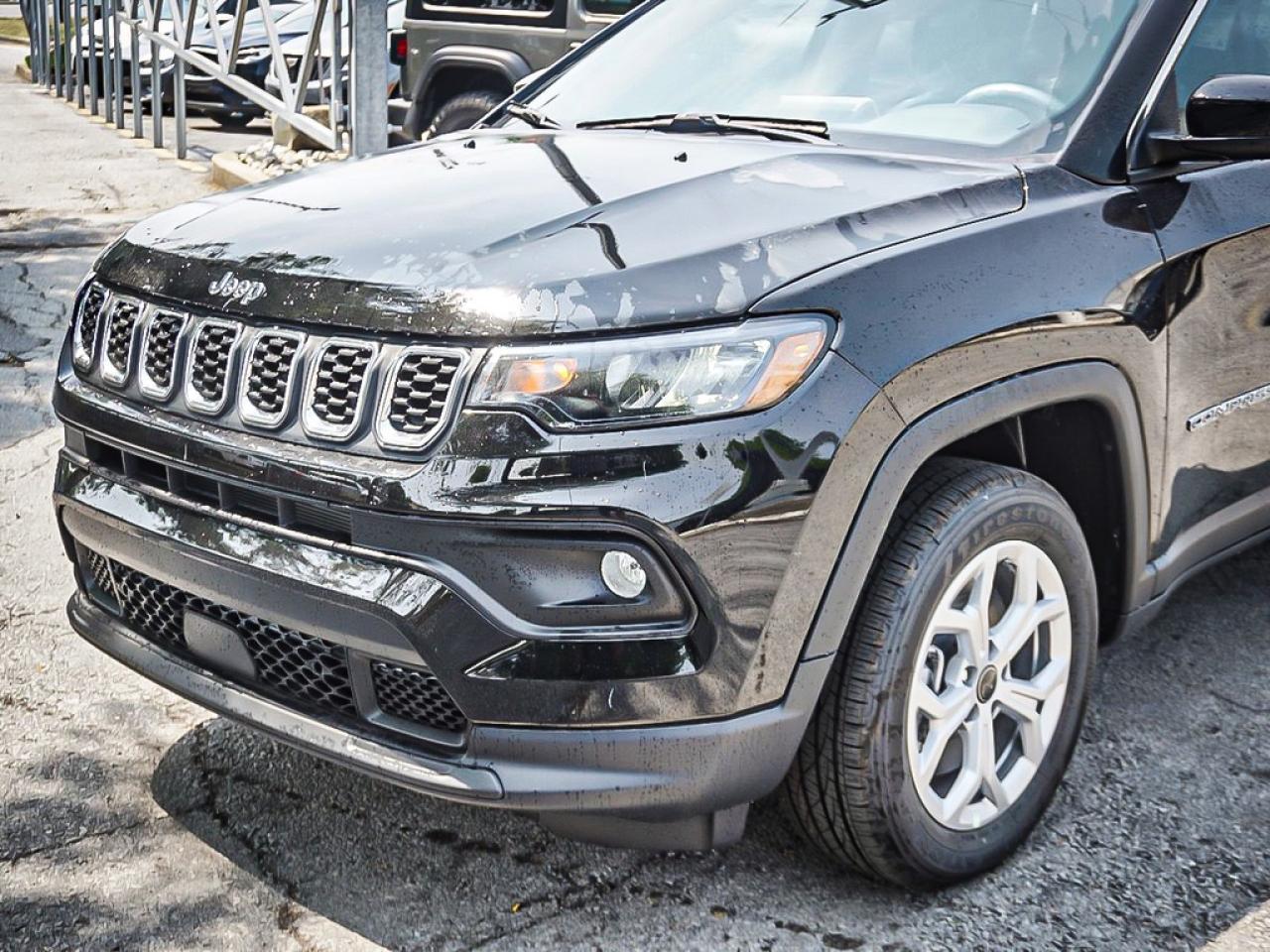 2025 Jeep Compass  Photo3