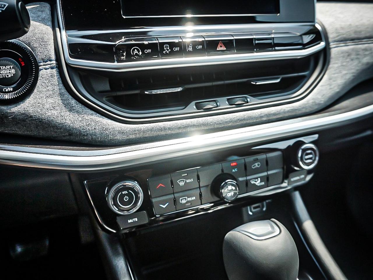 2025 Jeep Compass  Photo