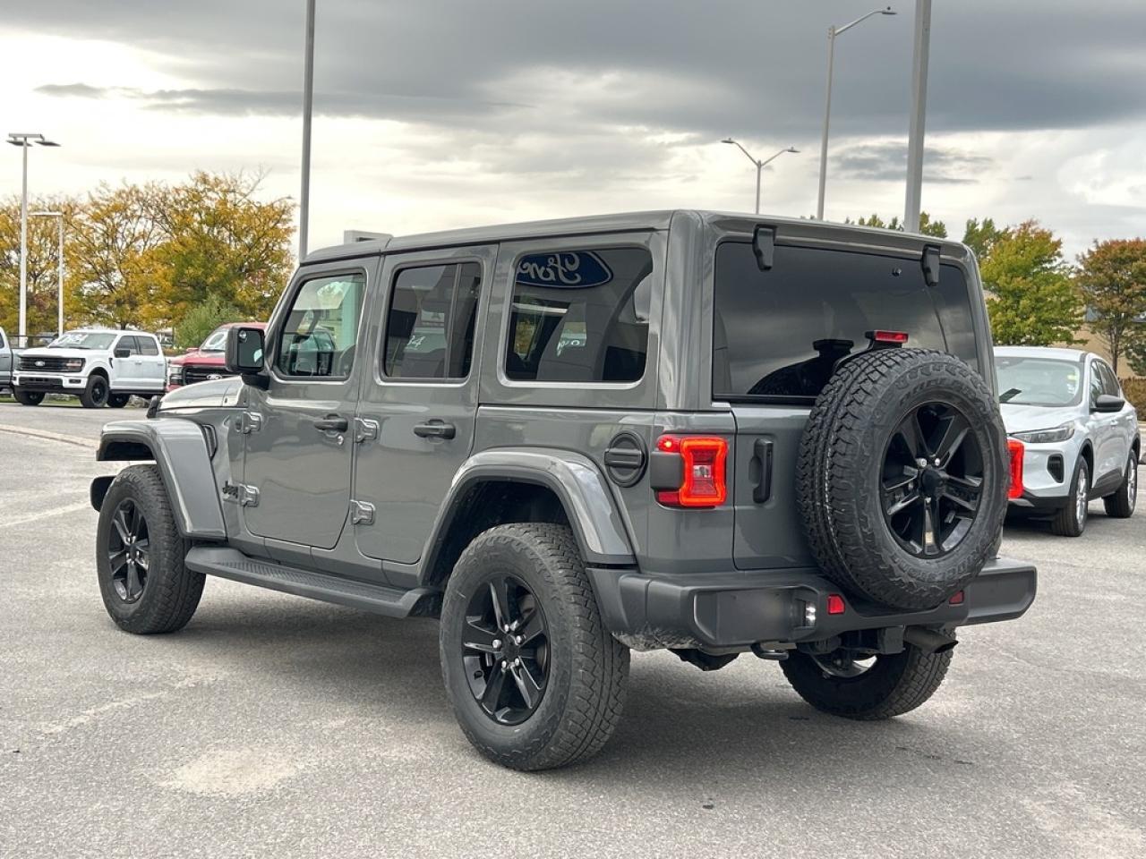 2023 Jeep Wrangler SAHARA 4DR 4X4 Photo3