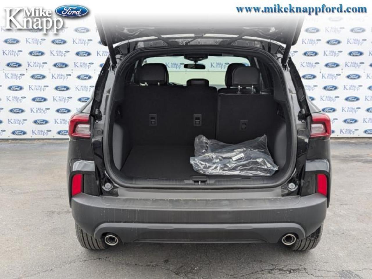 2025 Ford Escape ST-Line Photo4