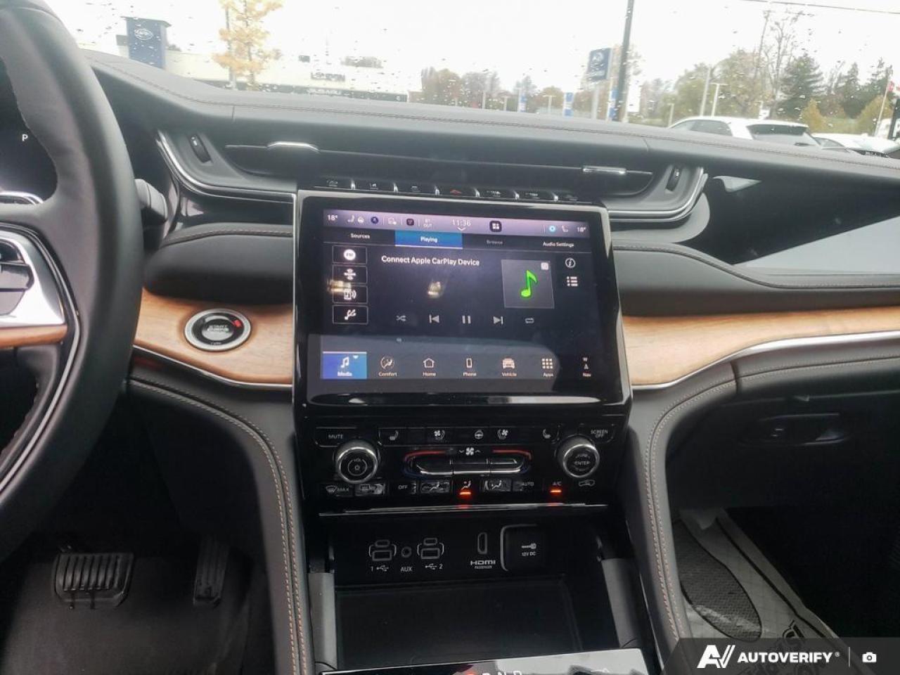 2024 Jeep Grand Cherokee L Summit 4dr 4x4 Photo