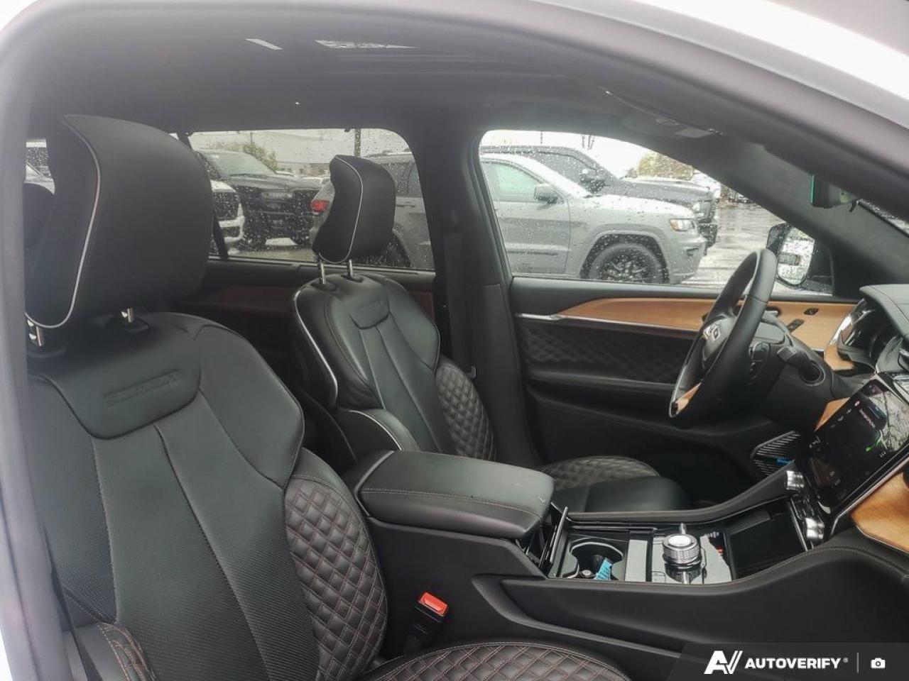 2024 Jeep Grand Cherokee L Summit 4dr 4x4 Photo