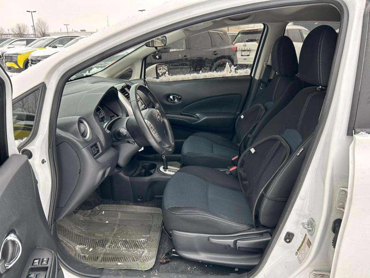 2016 Nissan Versa Note 5dr HB Man 1.6 S Photo