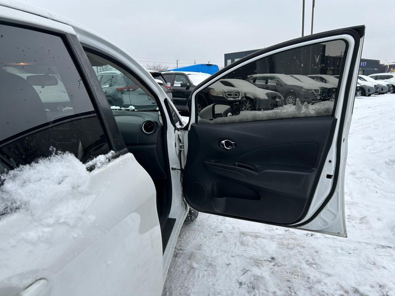 2016 Nissan Versa Note 5dr HB Man 1.6 S Photo