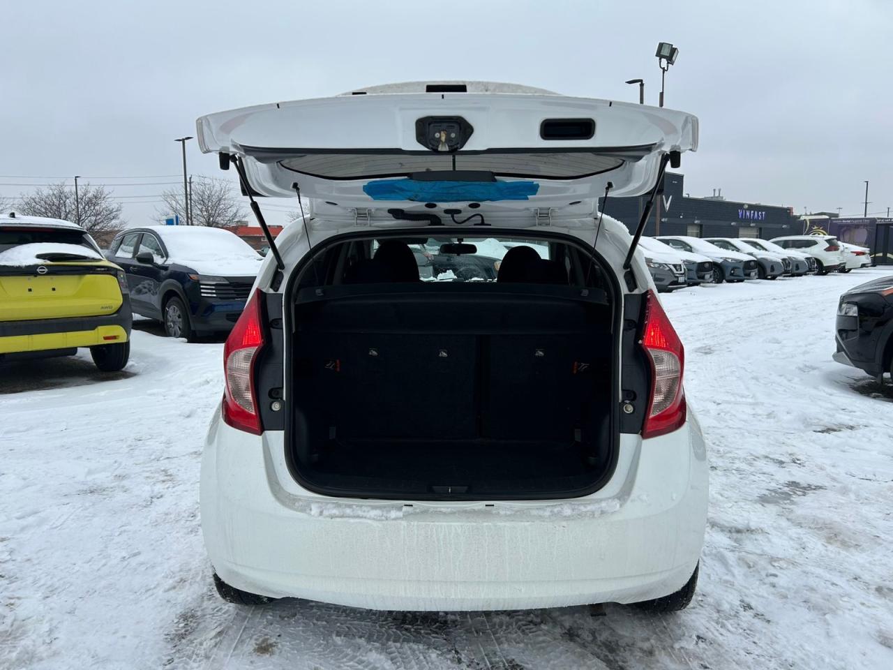 2016 Nissan Versa Note 5dr HB Man 1.6 S Photo