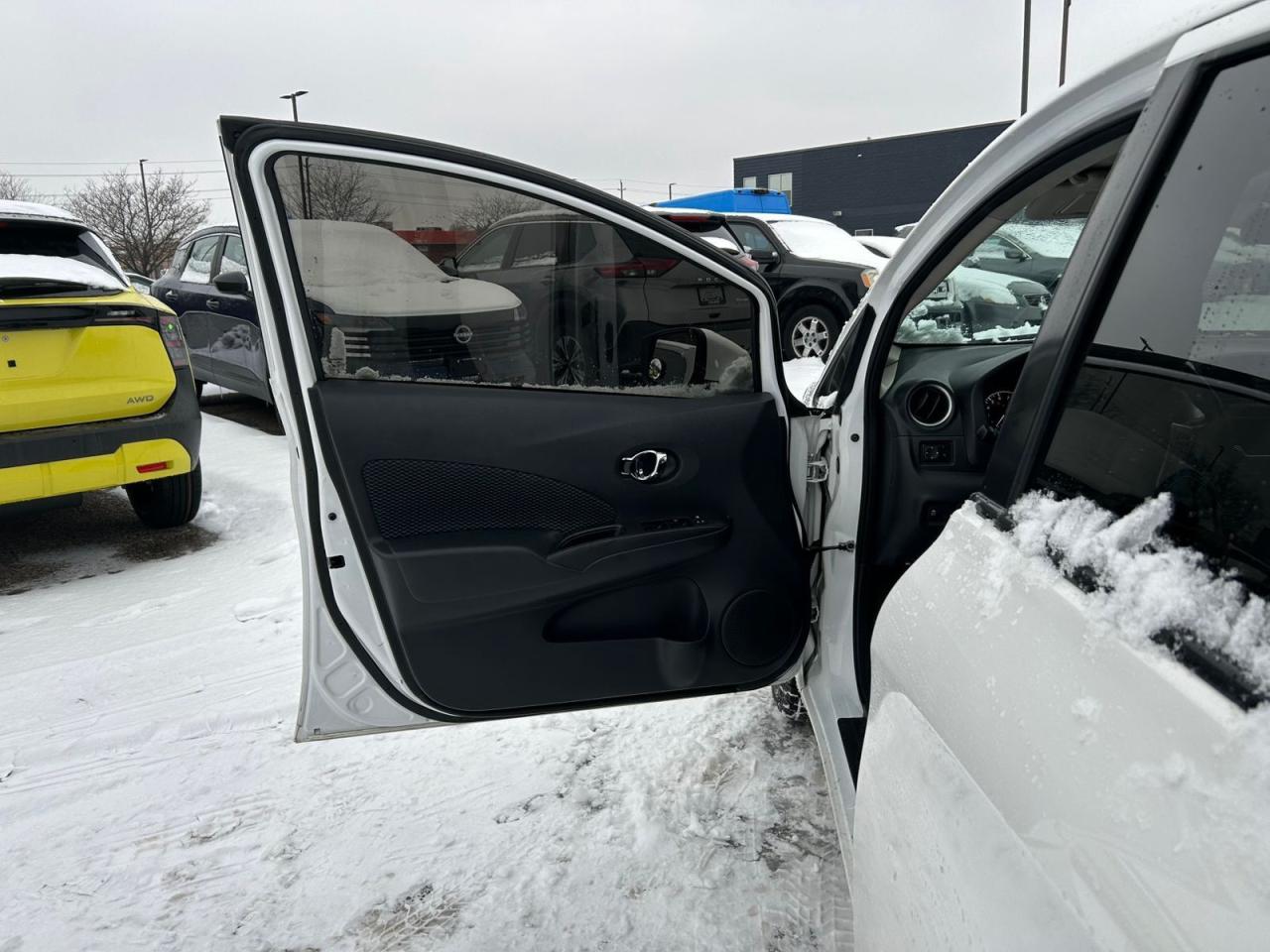 2016 Nissan Versa Note 5dr HB Man 1.6 S Photo