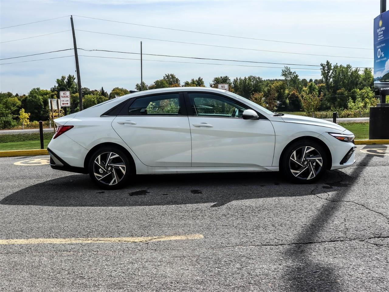2025 Hyundai Elantra HEV Luxury 4dr Sedan Photo