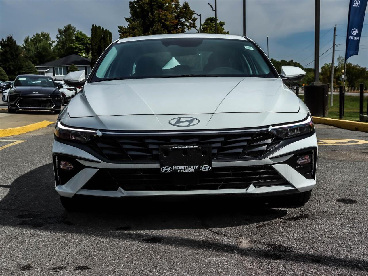 2025 Hyundai Elantra HEV Luxury 4dr Sedan Photo