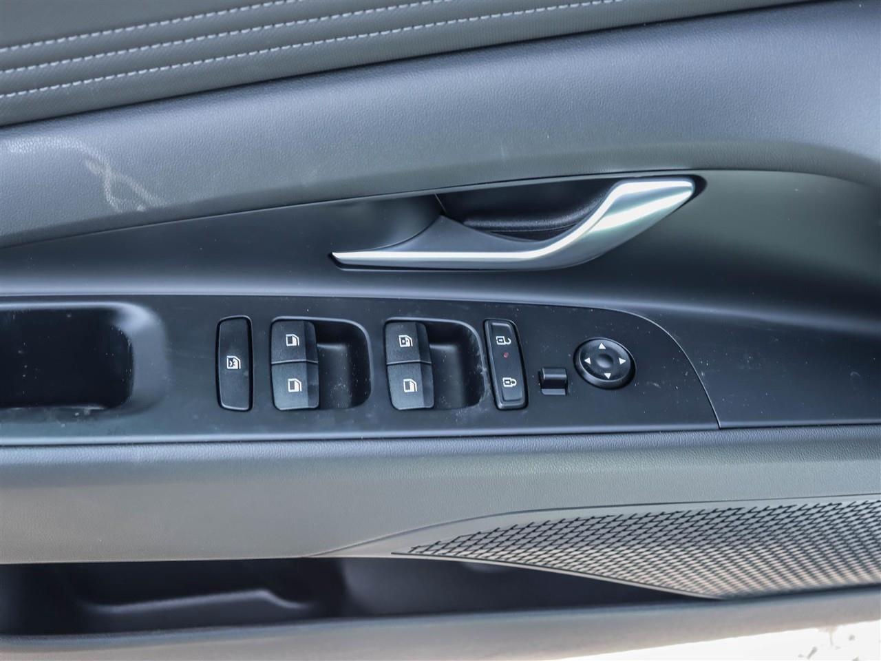 2025 Hyundai Elantra HEV Luxury 4dr Sedan Photo