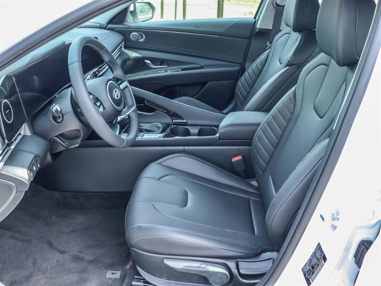 2025 Hyundai Elantra HEV Luxury 4dr Sedan Photo