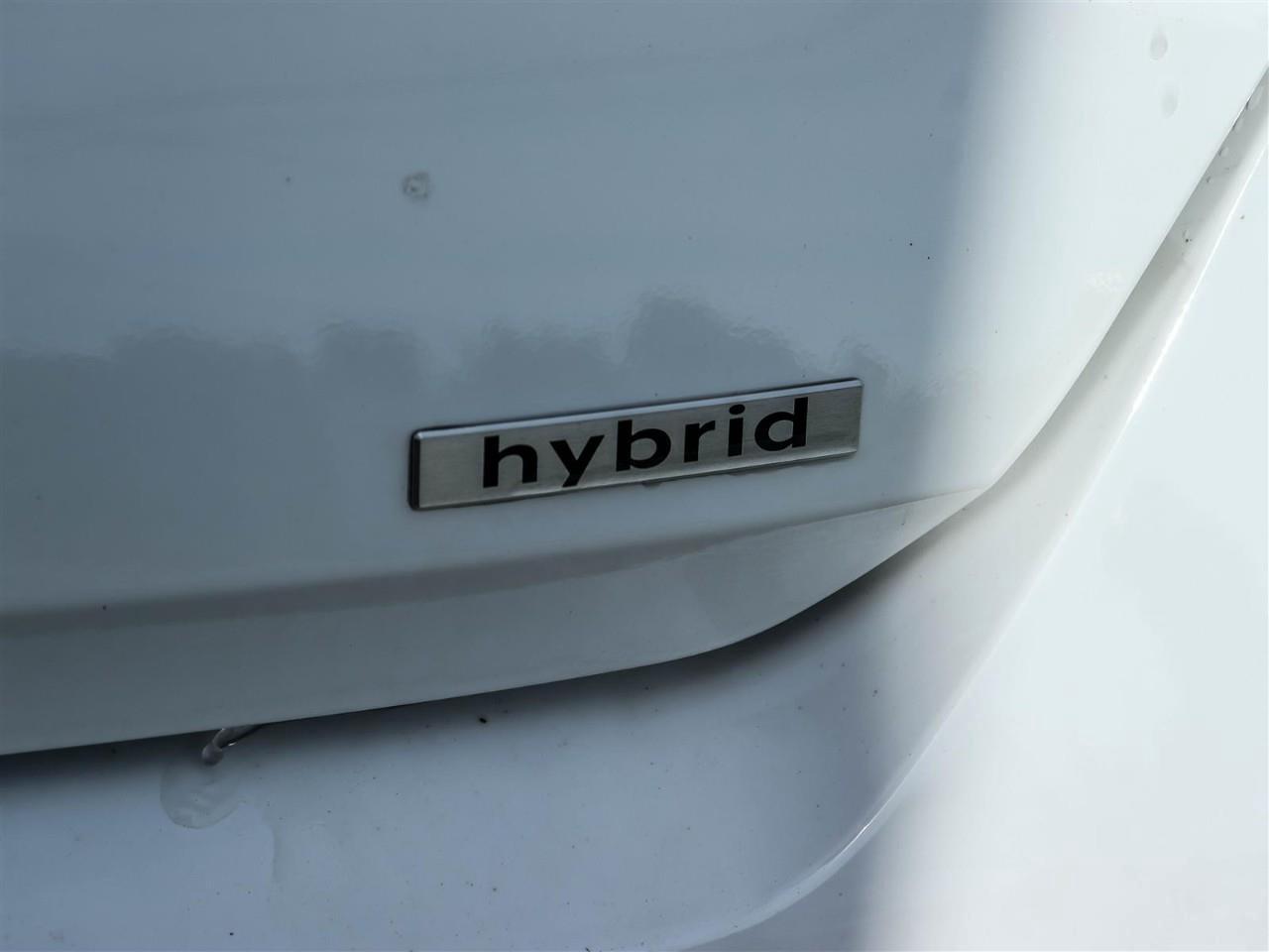 2025 Hyundai Elantra HEV Luxury 4dr Sedan Photo
