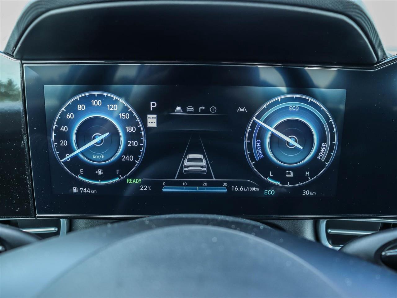 2025 Hyundai Elantra HEV Luxury 4dr Sedan Photo