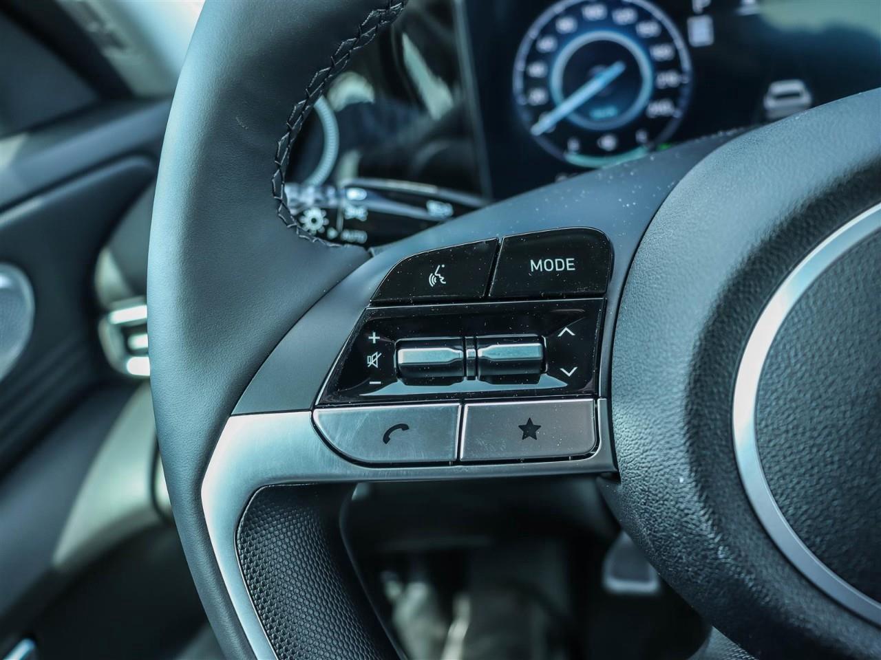 2025 Hyundai Elantra HEV Luxury 4dr Sedan Photo