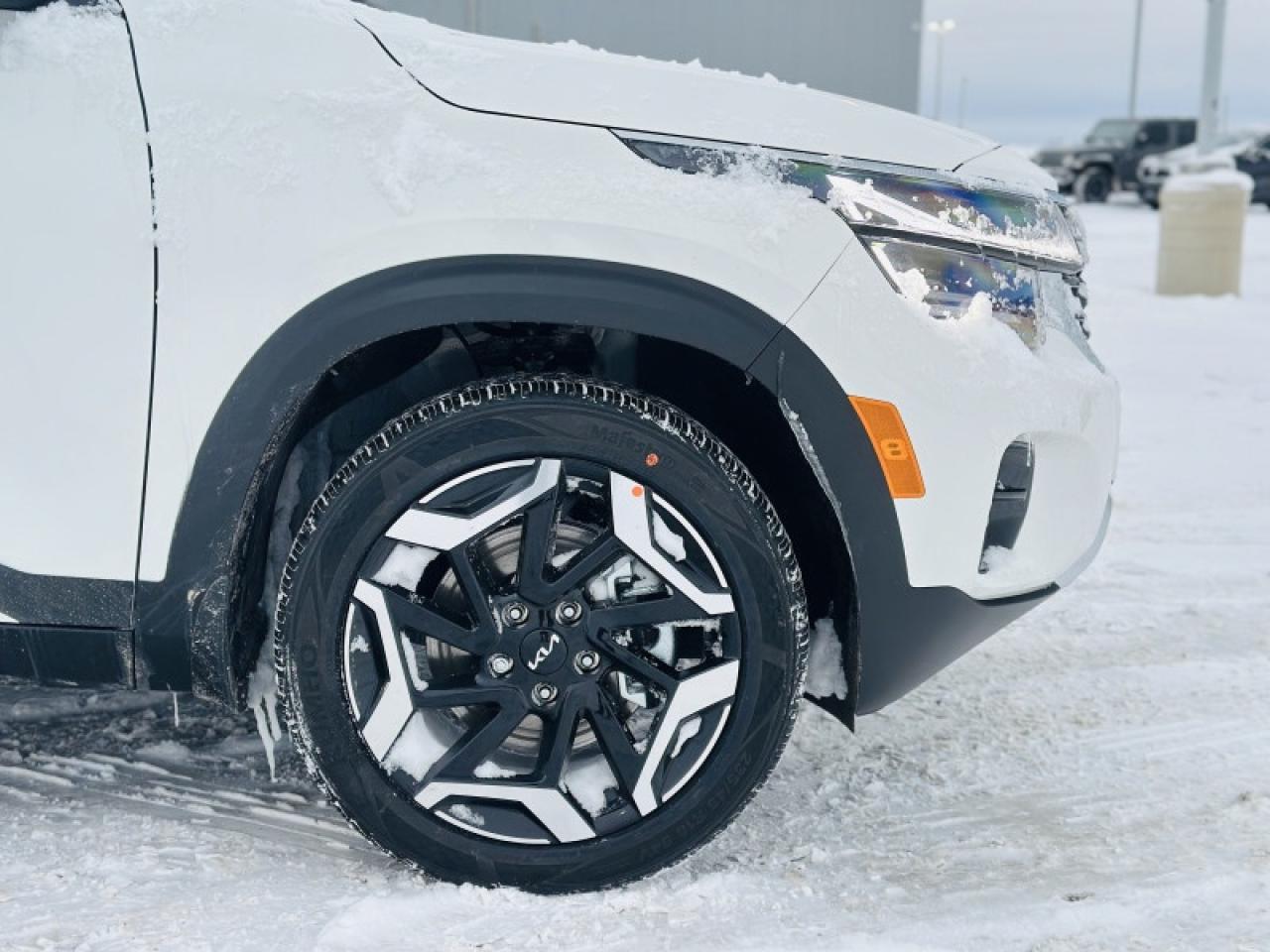 2026 Kia Seltos SX INTERIOR Photo