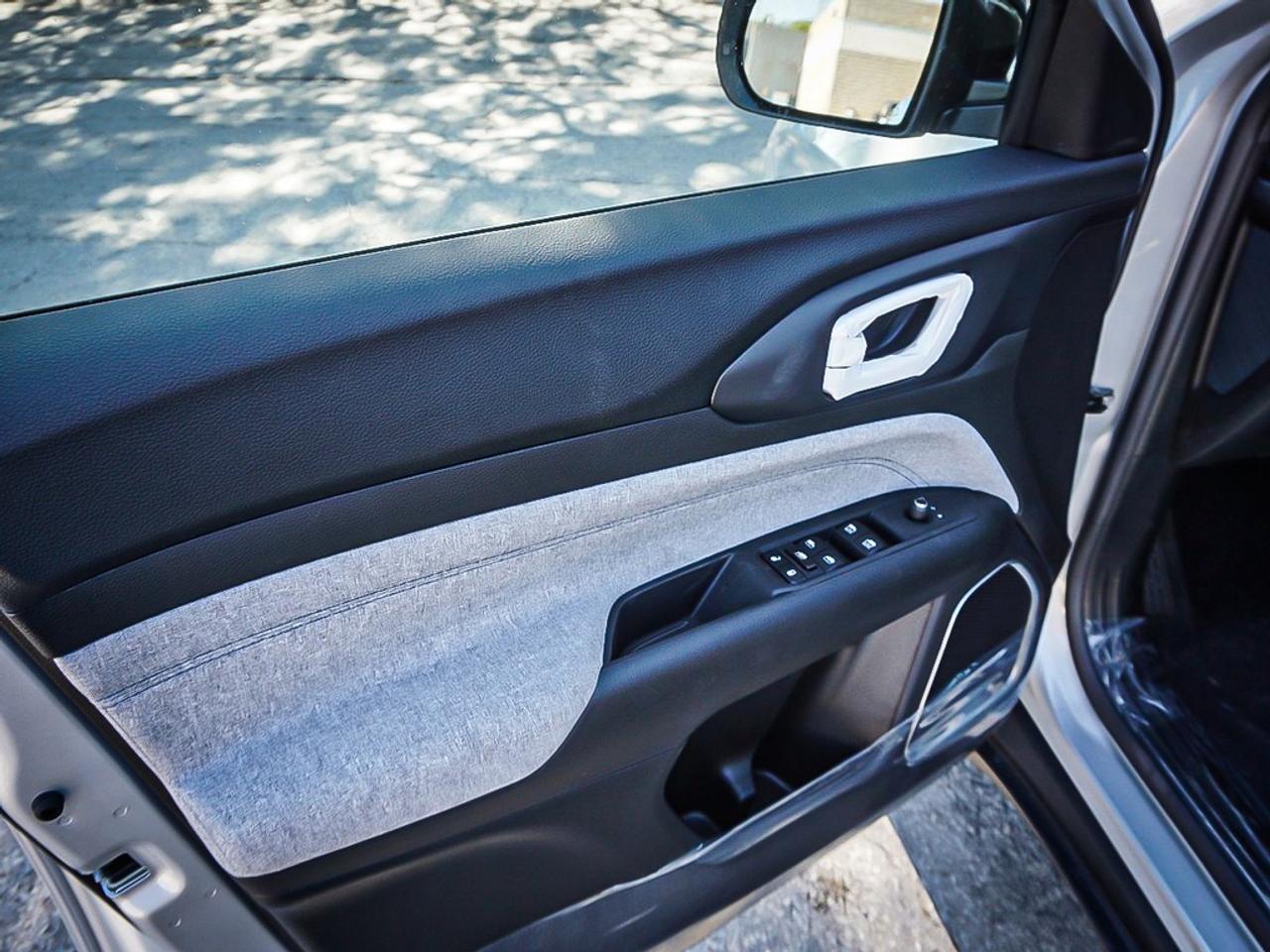 2025 Jeep Compass  Photo