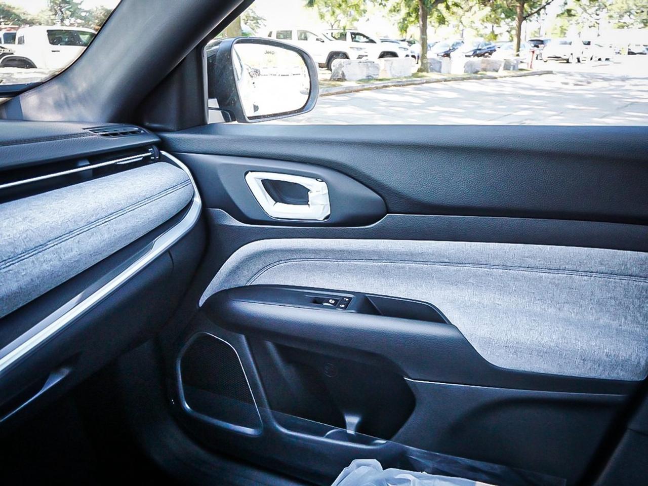 2025 Jeep Compass  Photo