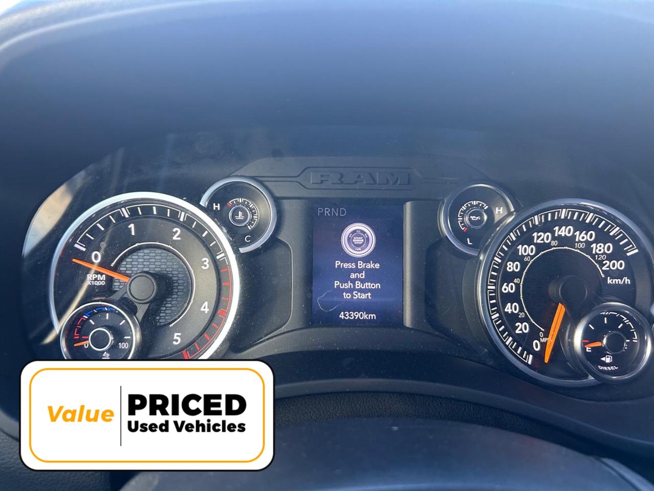 2022 RAM 2500 One Owner No Accidents   Hard Tonneau   LVL 1 EQ Photo