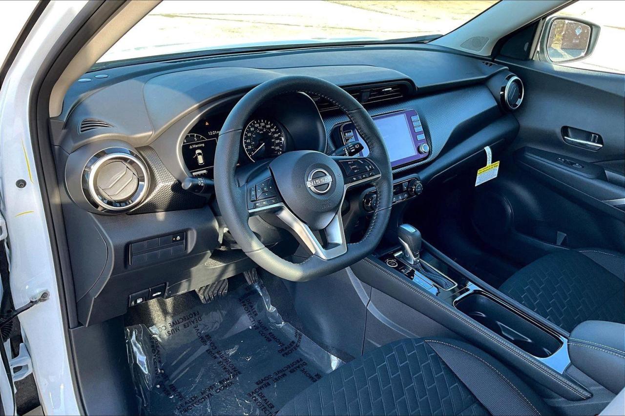 2025 Nissan Kicks Play SV 4dr Front-Wheel Drive Photo