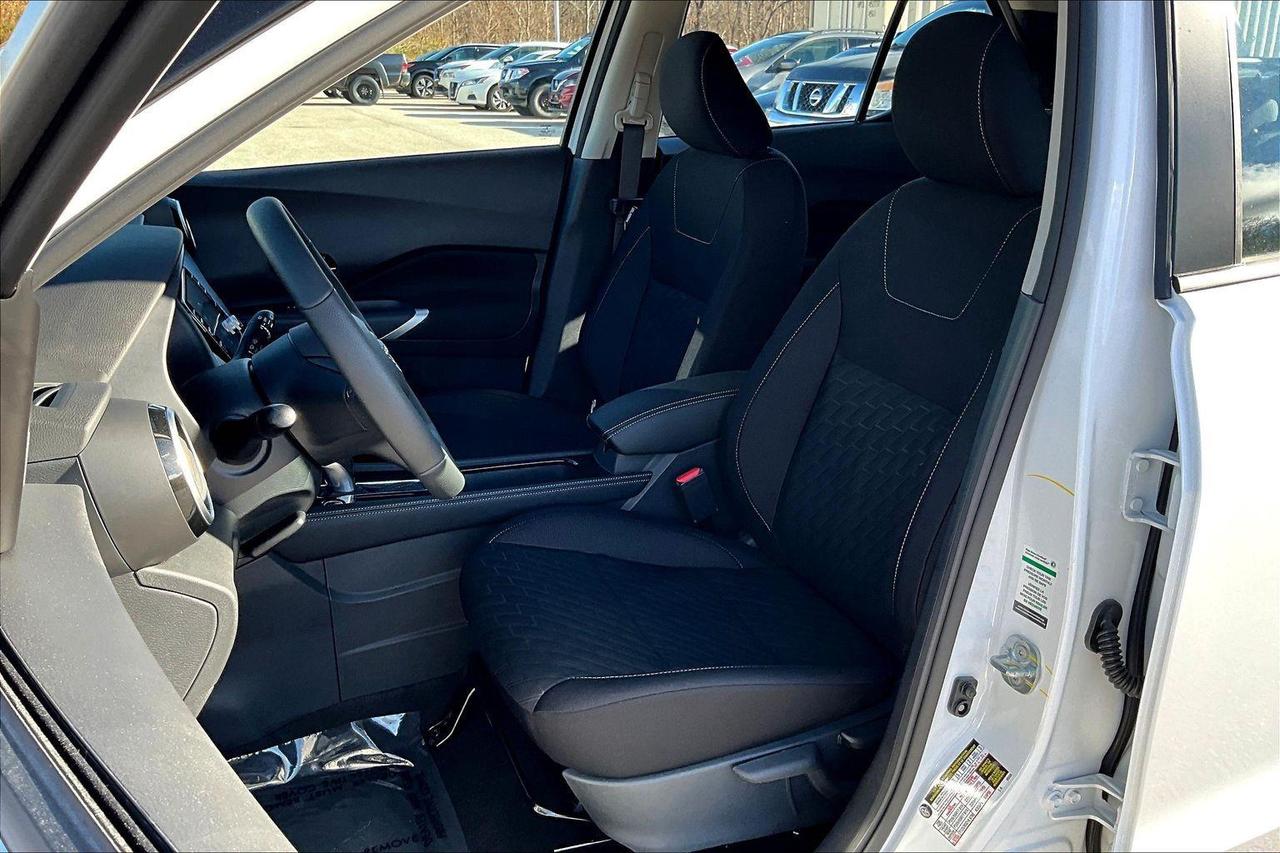 2025 Nissan Kicks Play SV 4dr Front-Wheel Drive Photo
