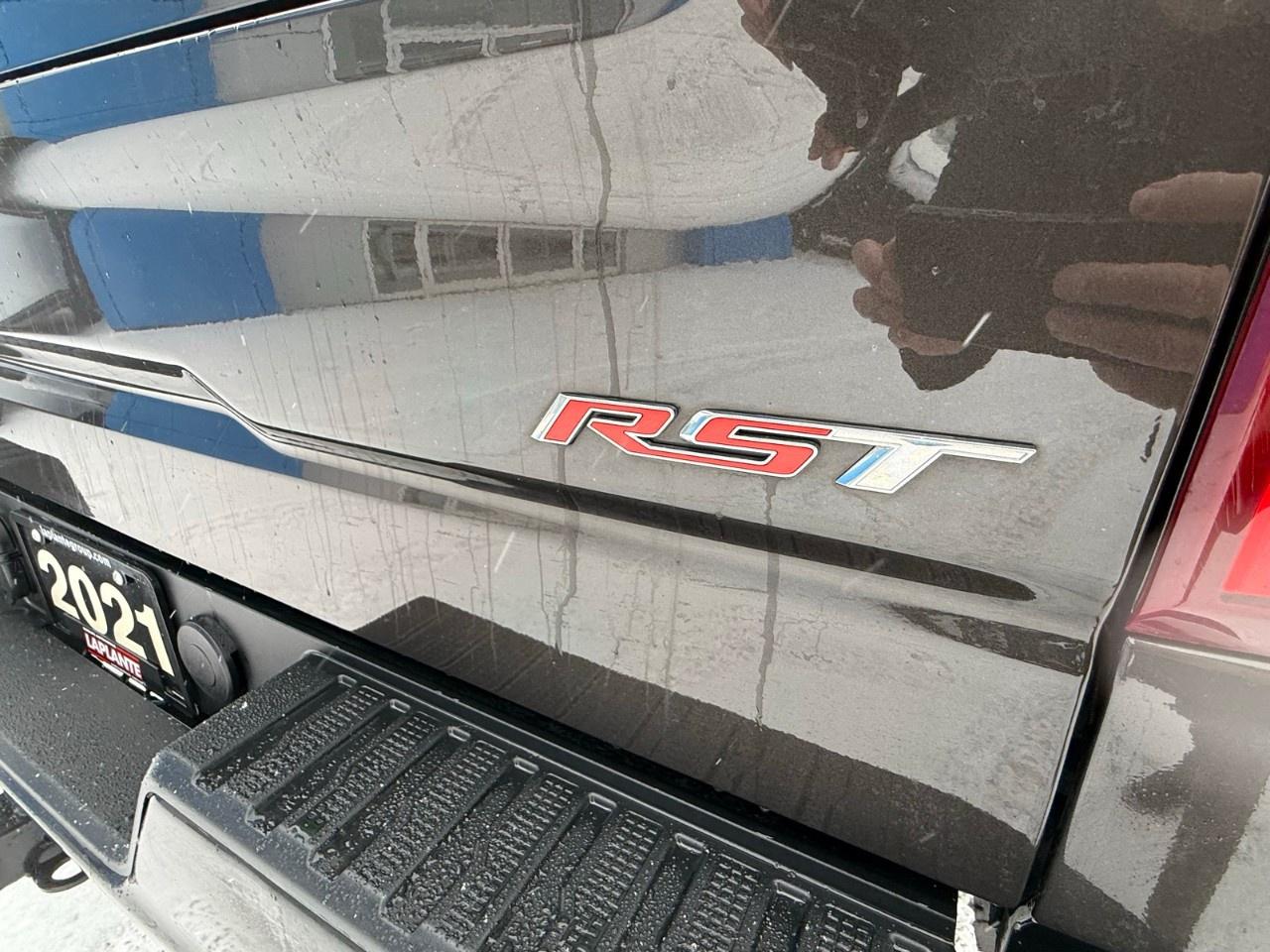 2021 Chevrolet Silverado 1500 Crew Cab Short Box 4-Wheel Drive RST Photo4